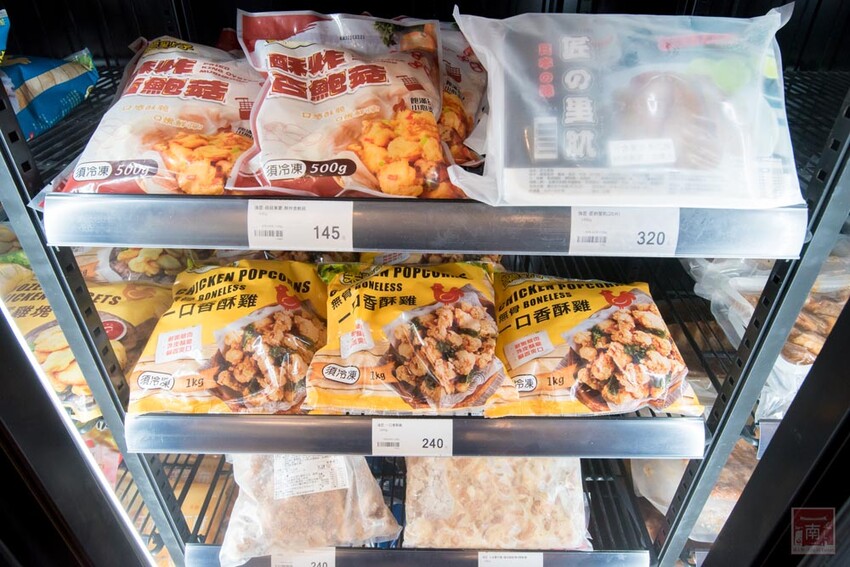 【冷凍食品賣場】專業冷凍食品超市，海鮮、生鮮、調理食品一次購足，千款商品現貨供應，專屬停車場及小孩遊樂區~魚大俠冷凍食材本舖 - 南人幫