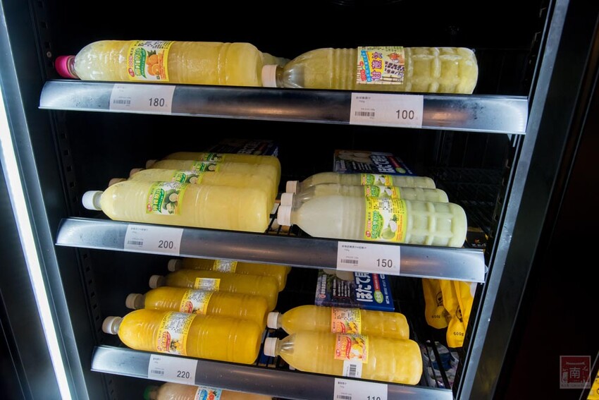 【冷凍食品賣場】專業冷凍食品超市，海鮮、生鮮、調理食品一次購足，千款商品現貨供應，專屬停車場及小孩遊樂區~魚大俠冷凍食材本舖 - 南人幫