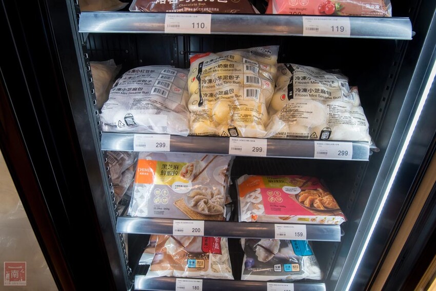 【冷凍食品賣場】專業冷凍食品超市，海鮮、生鮮、調理食品一次購足，千款商品現貨供應，專屬停車場及小孩遊樂區~魚大俠冷凍食材本舖 - 南人幫