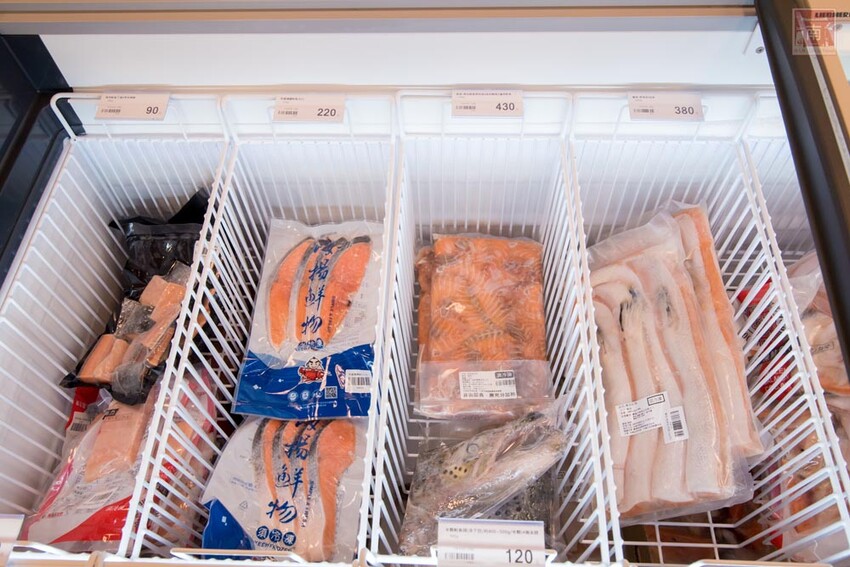 【冷凍食品賣場】專業冷凍食品超市，海鮮、生鮮、調理食品一次購足，千款商品現貨供應，專屬停車場及小孩遊樂區~魚大俠冷凍食材本舖 - 南人幫