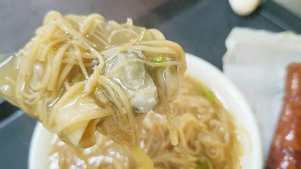 【板橋美食】甜甜圈 (原民治街口)|傳統古早味好吃的雙胞胎與台式甜甜圈