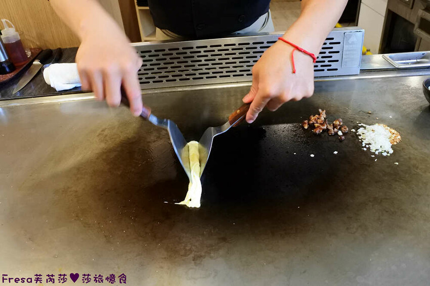 屏東美食【鹿島日式鐵板燒】龍蝦和牛奢華料理.高檔食材平價饗宴│水姑娘龍蝦│日本和牛│家樂福美食街 - Fresa芙芮莎♥莎旅憶食