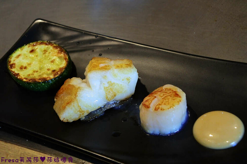 屏東美食【鹿島日式鐵板燒】龍蝦和牛奢華料理.高檔食材平價饗宴│水姑娘龍蝦│日本和牛│家樂福美食街 - Fresa芙芮莎♥莎旅憶食