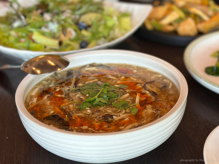 台南市東區漢來蔬食南紡店｜與各地有機農場契作的食材，創意精緻料理，台南素食者必吃！