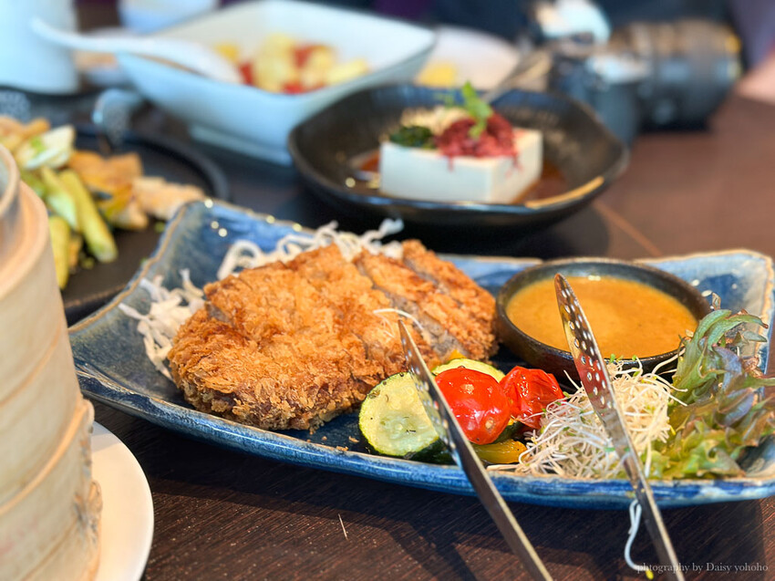 台南市東區漢來蔬食南紡店｜與各地有機農場契作的食材，創意精緻料理，台南素食者必吃！