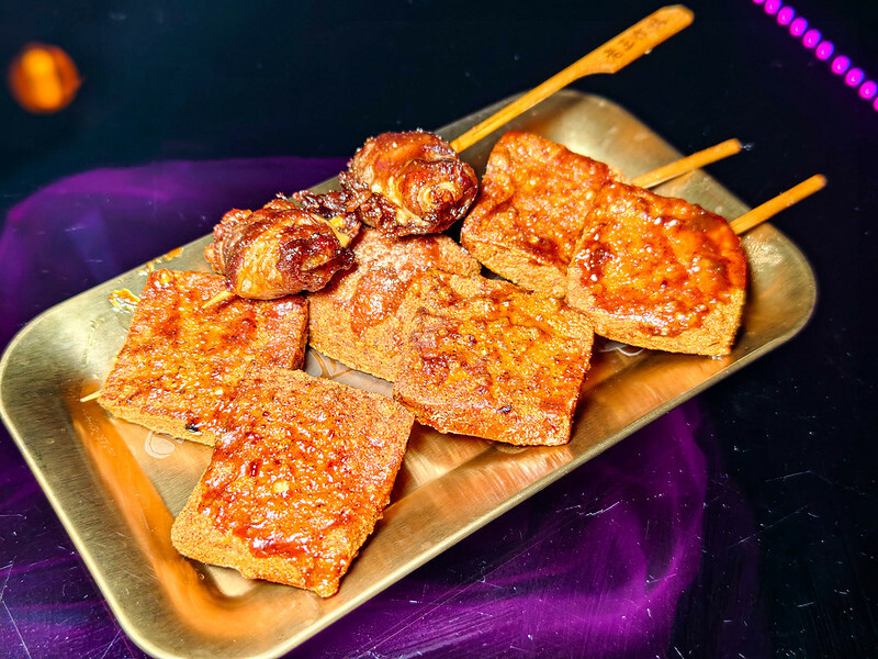 永春站美食首選，老王炸烤信義旗艦店打造夜店風炸烤新體驗