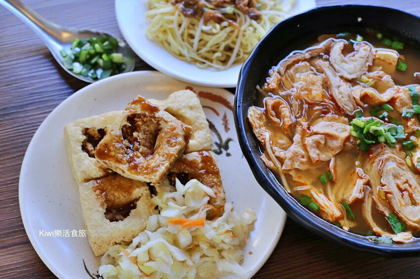 彰化美食大埔臭豆腐︱彰化排隊小吃推薦古早味香炸臭豆腐，麻辣臭豆腐.份量誠意十足在彰化大埔美食商圈