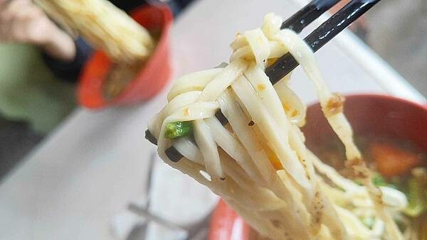 【宜蘭美食】呷味鮮牛肉麵｜特殊的南洋咖哩風味的牛肉麵