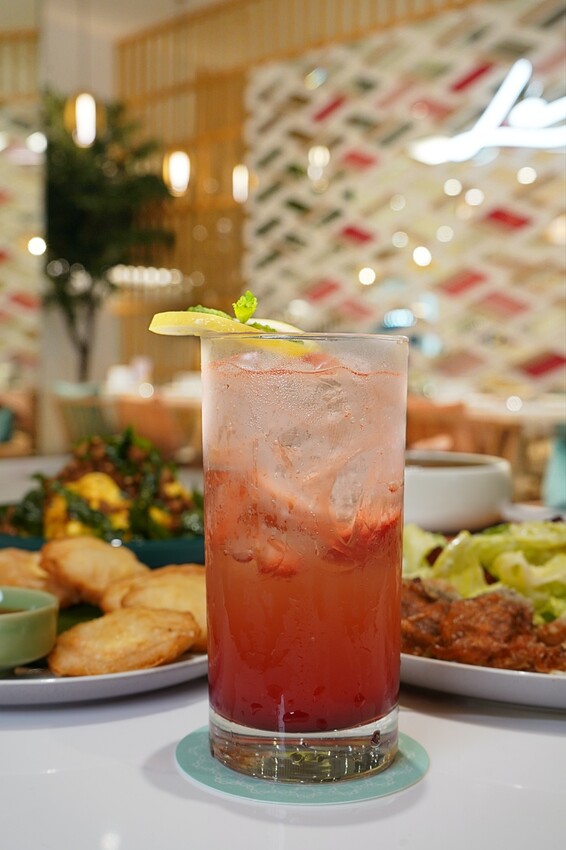 泰國曼谷最強網美餐廳最新分店開幕啦！免出國也能享用創意泰式料理，台中開幕限定菜「泰想芋見泥」大推必點！