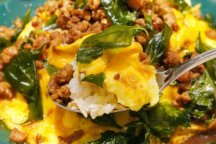 泰國曼谷最強網美餐廳最新分店開幕啦！免出國也能享用創意泰式料理，台中開幕限定菜「泰想芋見泥」大推必點！