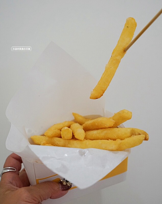 全台唯一傳統韓式米漢堡就在這！！米漢堡7種口味任你選，還有泡菜煎餅非點不可的道地口味！！！