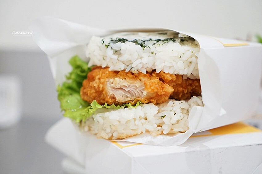 全台唯一傳統韓式米漢堡就在這！！米漢堡7種口味任你選，還有泡菜煎餅非點不可的道地口味！！！