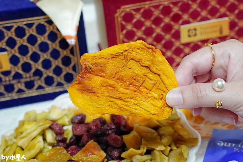 韻見天然果乾：2025新年送禮推薦，超夢幻珠寶絨布禮盒，果乾