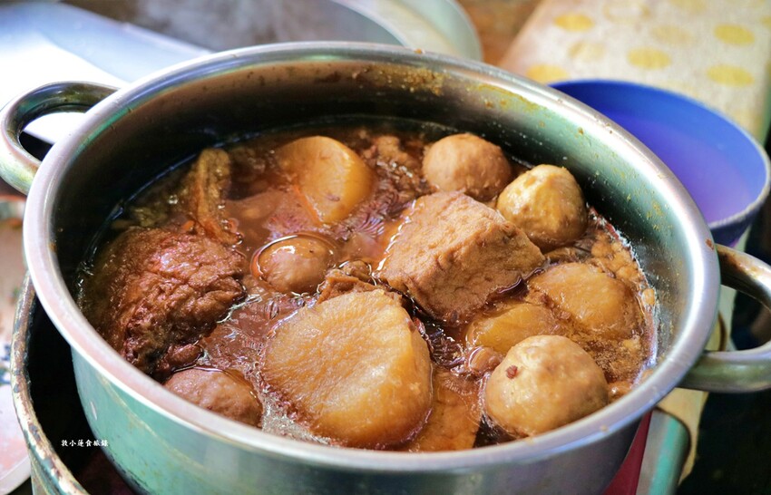 忠孝陽春麵‧忠孝市場中的傳統小吃，50年的老手藝，古早味的老味道 - 敦 小 蓮の食旅錄