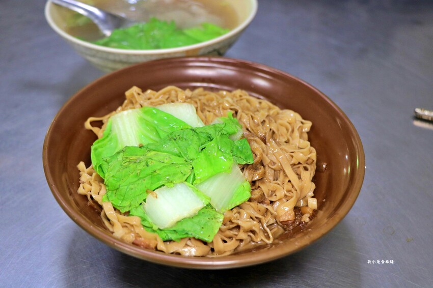 忠孝陽春麵‧忠孝市場中的傳統小吃，50年的老手藝，古早味的老味道 - 敦 小 蓮の食旅錄