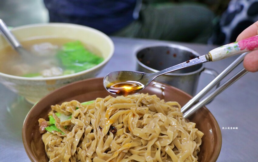 忠孝陽春麵‧忠孝市場中的傳統小吃，50年的老手藝，古早味的老味道 - 敦 小 蓮の食旅錄