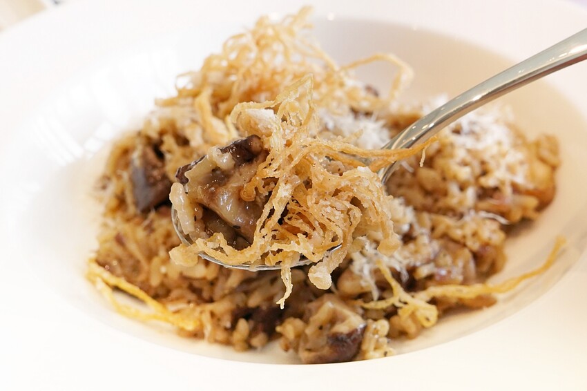 世界第一名早餐台中首店開幕啦！擁有全台最大坪數的絕美店裝，經典班尼迪克蛋與法式土司更是招牌必點！