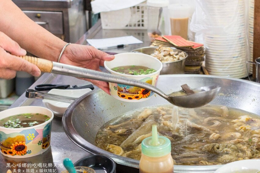 高雄苓雅︱福東美食　福東市場５０年老店，在地人從小吃到大的老味道！