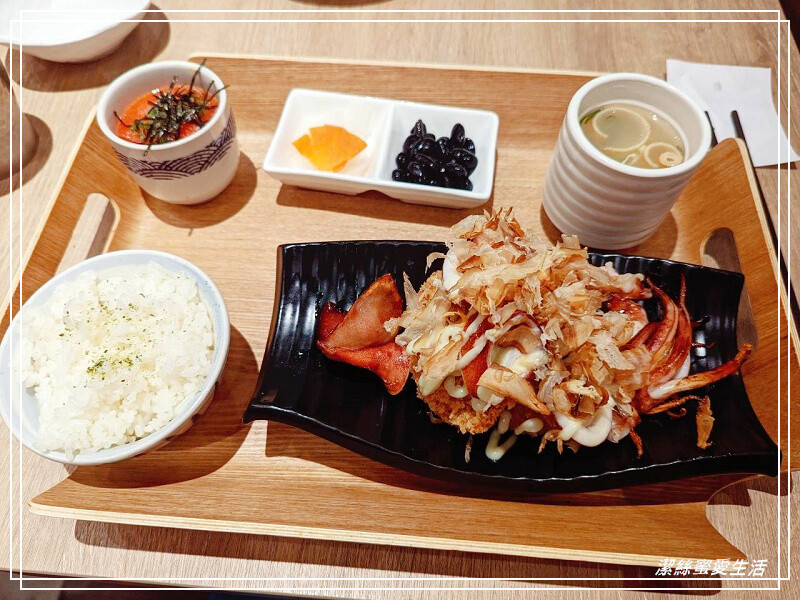 品田牧場-桃園八德/美味豬排套餐~自助吧高麗菜絲x越光米及冷熱飲品無限取用