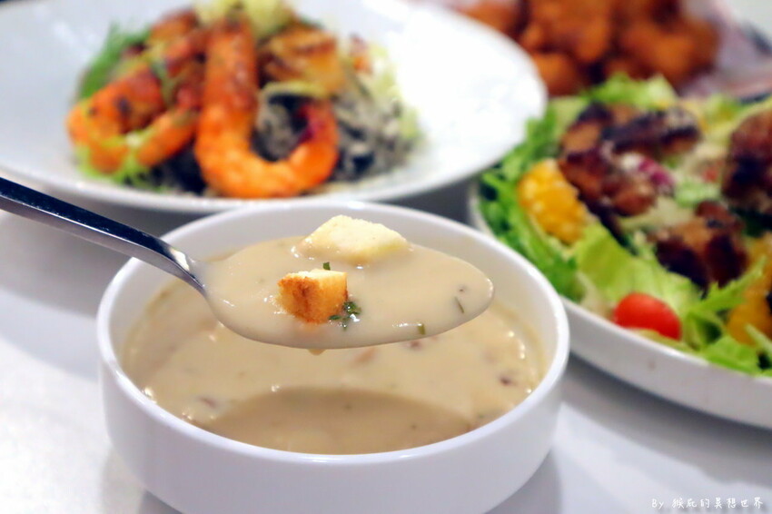 這家義大利麵也太好吃被驚豔到,珍珠奶茶雪花冰只要70元,真的相見恨晚啊~