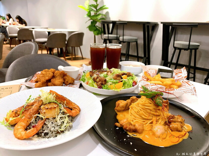 這家義大利麵也太好吃被驚豔到,珍珠奶茶雪花冰只要70元,真的相見恨晚啊~