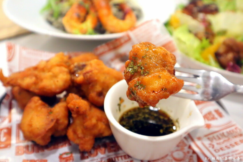 這家義大利麵也太好吃被驚豔到,珍珠奶茶雪花冰只要70元,真的相見恨晚啊~