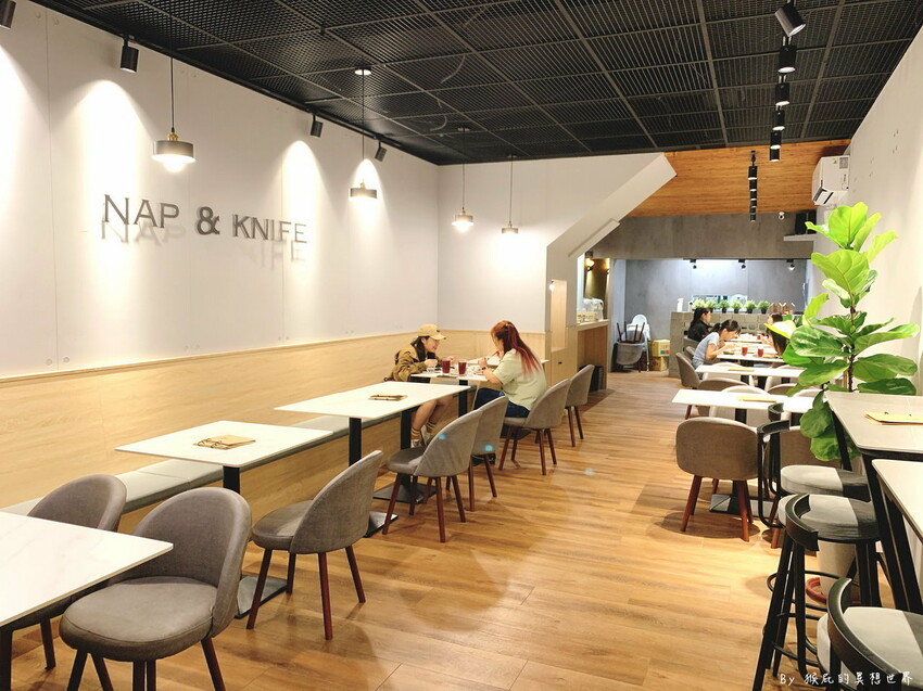 這家義大利麵也太好吃被驚豔到,珍珠奶茶雪花冰只要70元,真的相見恨晚啊~