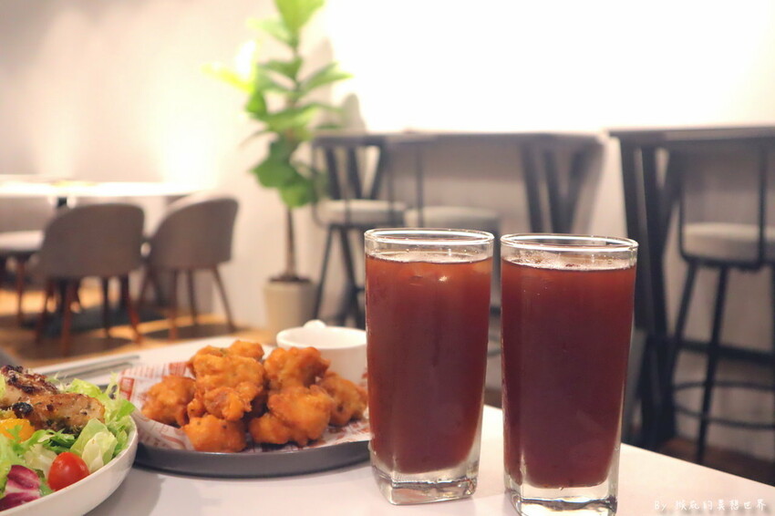 這家義大利麵也太好吃被驚豔到,珍珠奶茶雪花冰只要70元,真的相見恨晚啊~