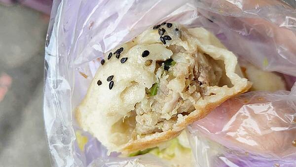 新北市三重區信義公園旁水煎包|1顆只要7元的超便宜又好吃的水煎包