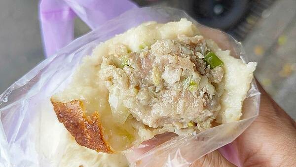 新北市三重區信義公園旁水煎包|1顆只要7元的超便宜又好吃的水煎包