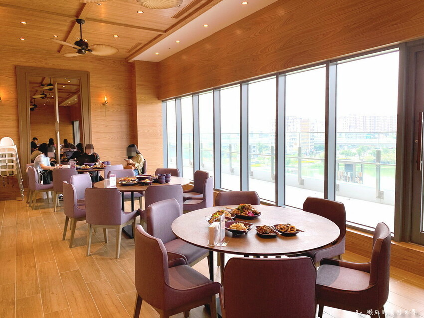 台中LaLaport北館新開幕餐廳，米其林推薦泰式料理，正宗泰菜NARA第9間店LaLaport台中店開幕