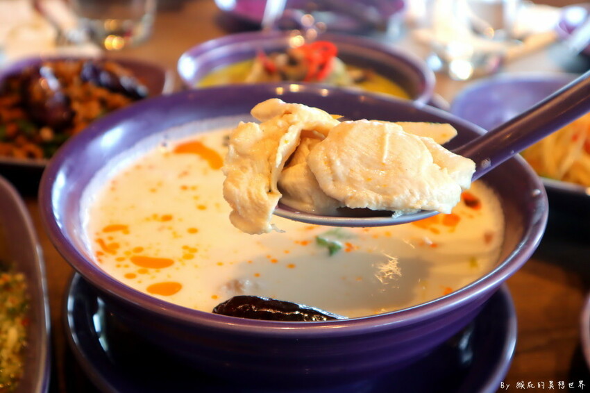 台中LaLaport北館新開幕餐廳，米其林推薦泰式料理，正宗泰菜NARA第9間店LaLaport台中店開幕