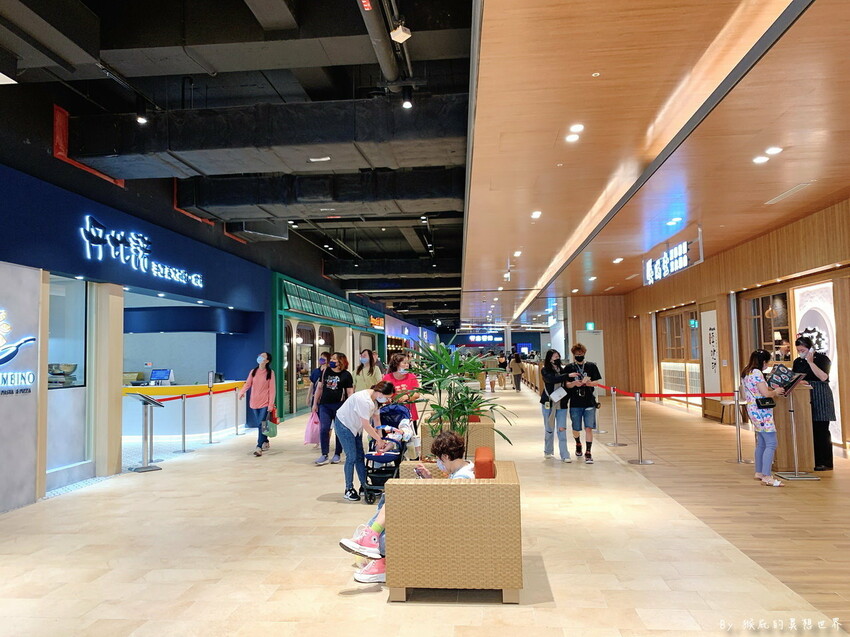 台中LaLaport北館新開幕餐廳，米其林推薦泰式料理，正宗泰菜NARA第9間店LaLaport台中店開幕