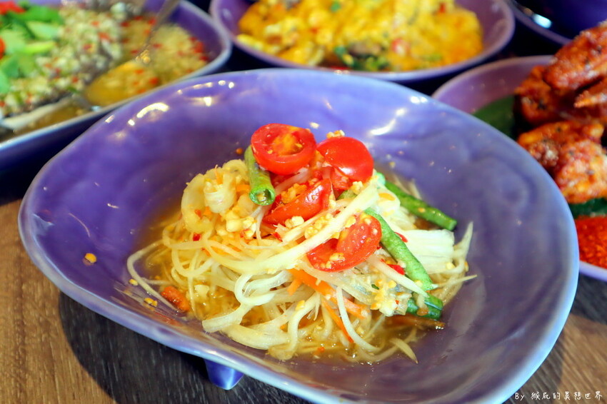 台中LaLaport北館新開幕餐廳，米其林推薦泰式料理，正宗泰菜NARA第9間店LaLaport台中店開幕