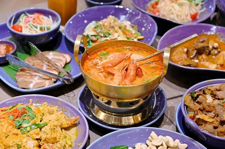 台中LaLaport新開幕大客滿 母親節限定套餐12道菜超豐盛 來自泰國正宗泰式料理/NARA Thai Cuisine泰式料理