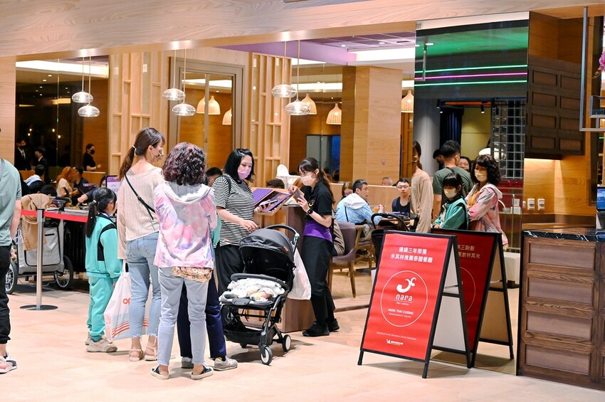 台中LaLaport新開幕大客滿 母親節限定套餐12道菜超豐盛 來自泰國正宗泰式料理/NARA Thai Cuisine泰式料理