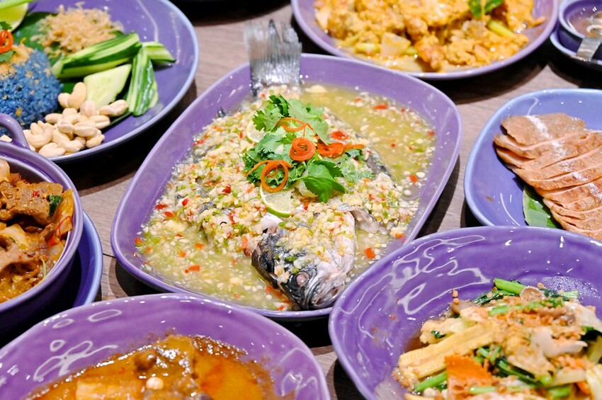 台中LaLaport新開幕大客滿 母親節限定套餐12道菜超豐盛 來自泰國正宗泰式料理/NARA Thai Cuisine泰式料理