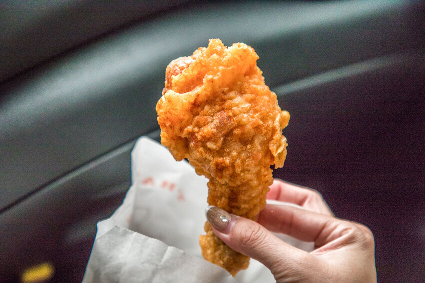 台中市清水區嘉新麵包點心行|去麵包店買炸雞?麵包店裡的便宜好吃炸雞!