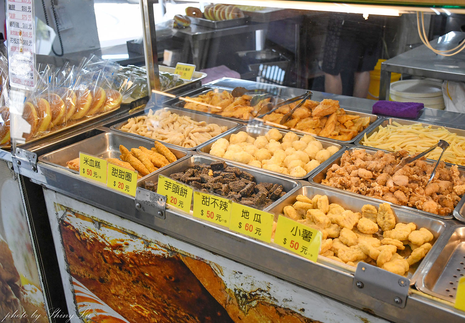 有沒有搞錯，來麵包店買炸雞 ?