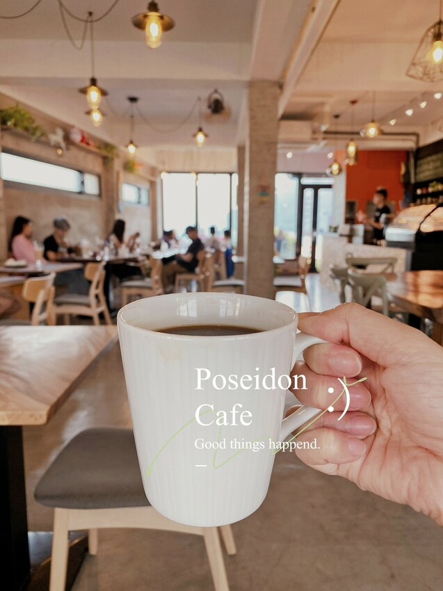 錯過笑ㄟ咖啡,Poseidon Cafe海神咖啡屋也有很棒的海景景觀座位區,蘇澳情人灣!
