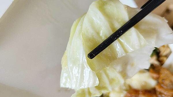 【中和美食】柳哥排骨飯｜一份只要７０元的超便宜排骨飯