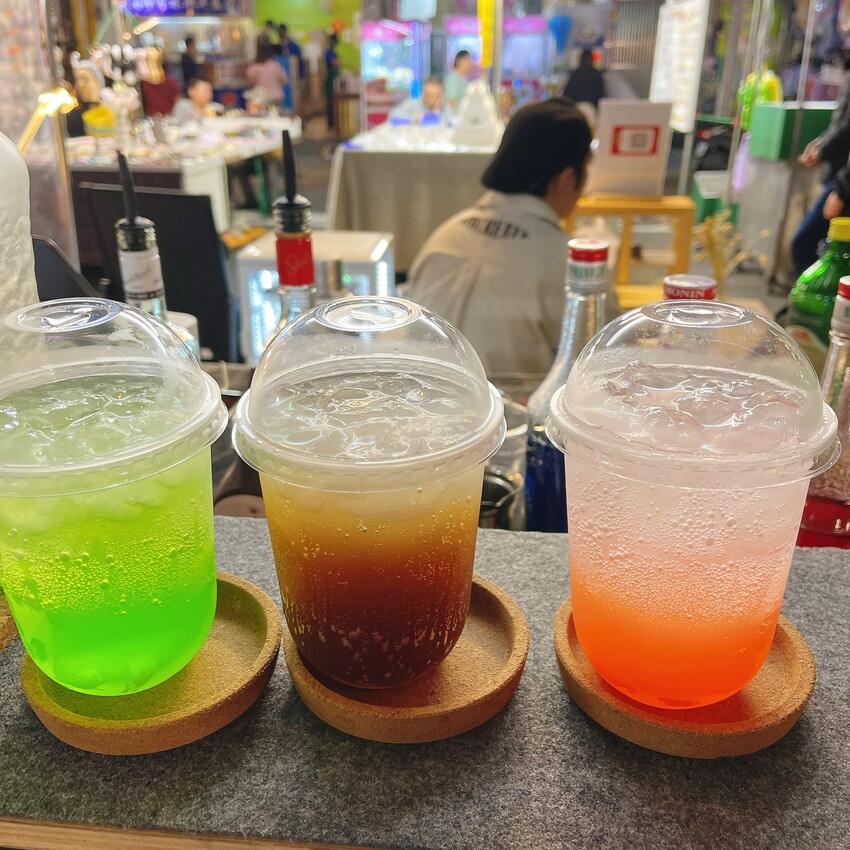 中壢夜市唯一一間露天酒吧—rutienbistro露天酒吧,來與朋友一起度過微醺的歡樂時光吧