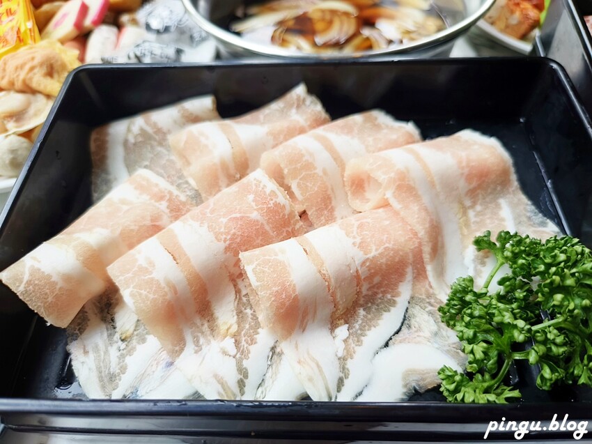 台中市南屯區羽葉麻辣火鍋-台中都會館｜火鍋加自助百匯吃到飽 和牛/哈根達斯無限供應