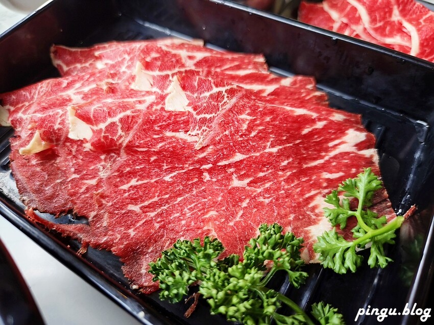 台中市南屯區羽葉麻辣火鍋-台中都會館｜火鍋加自助百匯吃到飽 和牛/哈根達斯無限供應