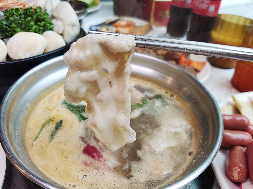 台中市南屯區羽葉麻辣火鍋-台中都會館｜火鍋加自助百匯吃到飽 和牛/哈根達斯無限供應