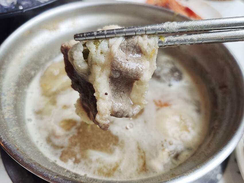 台中市南屯區羽葉麻辣火鍋-台中都會館｜火鍋加自助百匯吃到飽 和牛/哈根達斯無限供應