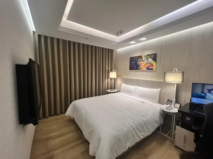 [ 桃園住宿 ] i hotel電競時租旅館| 近桃園機場捷