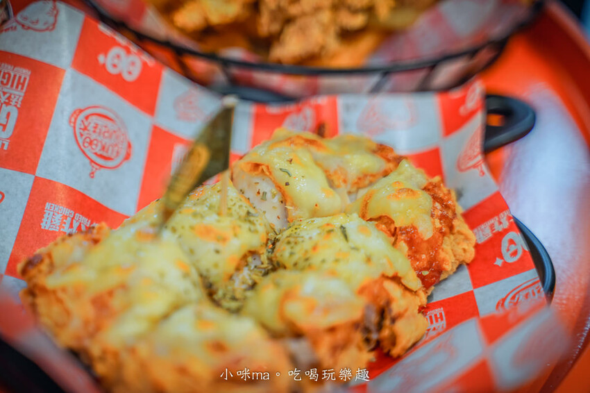 法大炸雞 板橋華江店｜台中超夯炸雞入駐板橋啦！超juicy滋味一口就難忘，多樣化的炸物點心也超強的，板橋美食/板橋宵夜推薦