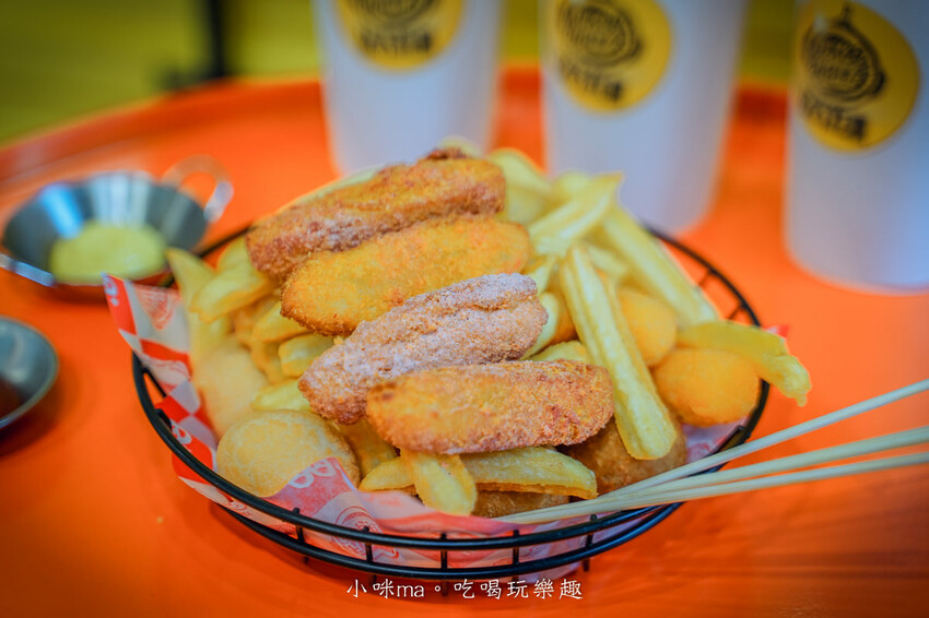 法大炸雞 板橋華江店｜台中超夯炸雞入駐板橋啦！超juicy滋味一口就難忘，多樣化的炸物點心也超強的，板橋美食/板橋宵夜推薦