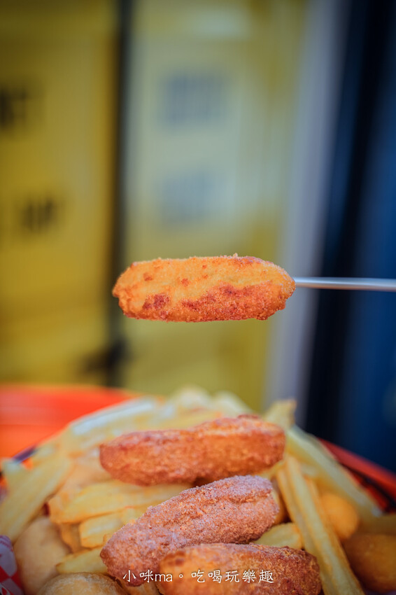 法大炸雞 板橋華江店｜台中超夯炸雞入駐板橋啦！超juicy滋味一口就難忘，多樣化的炸物點心也超強的，板橋美食/板橋宵夜推薦